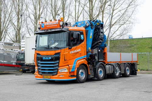 DAF XF530 FAX 8x2 - 05